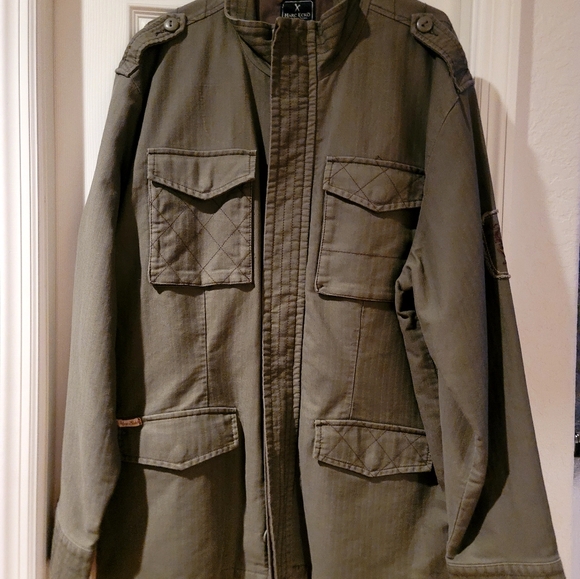 JACKET - Picture 1 of 3
